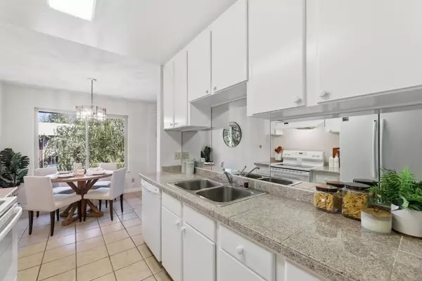 Mountain View, CA 94043,100 E Middlefield RD 6G