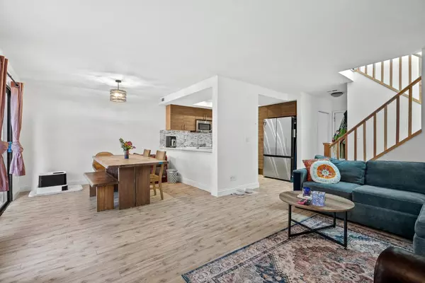 Santa Cruz, CA 95062,2906 Leotar CIR