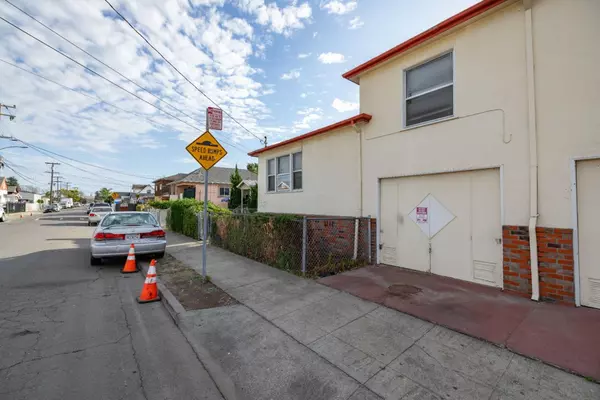 Oakland, CA 94603,1442 W 92nd AVE