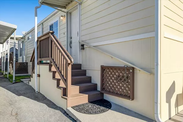 Soquel, CA 95073,999 Old San Jose 53