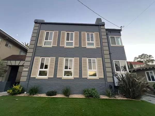 1217 Capuchino 1, Burlingame, CA 94010