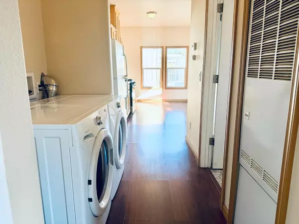 Santa Cruz, CA 95065,1730 Commercial WAY 32