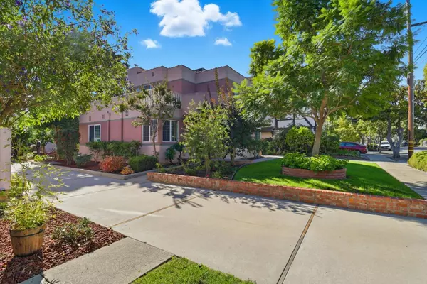 Palo Alto, CA 94301,560 Everett AVE