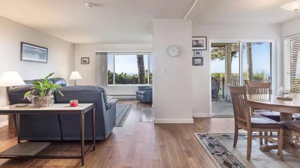 Pebble Beach, CA 93953,22 Ocean Pines LN 22