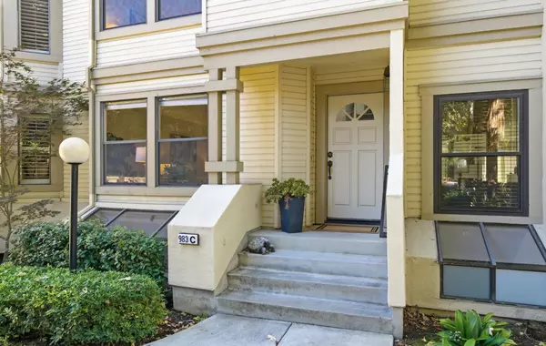 Sunnyvale, CA 94086,983 La Mesa Terrace C