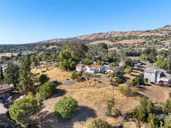 San Jose, CA 95127,14847 Watters DR