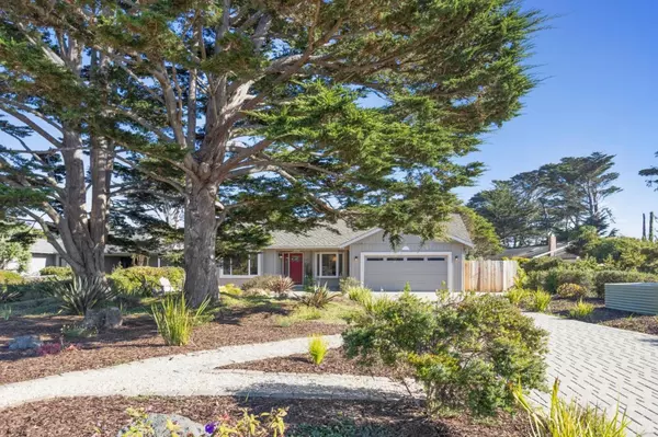 141 Arbor LN, Moss Beach, CA 94038