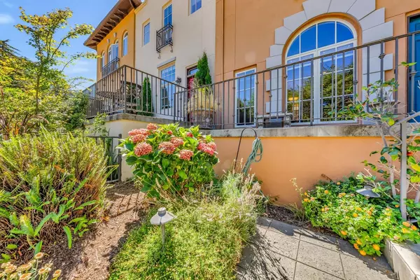 Los Altos, CA 94022,484 Gabilan ST