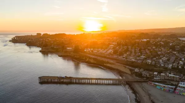 Capitola, CA 95010,604 Oak DR