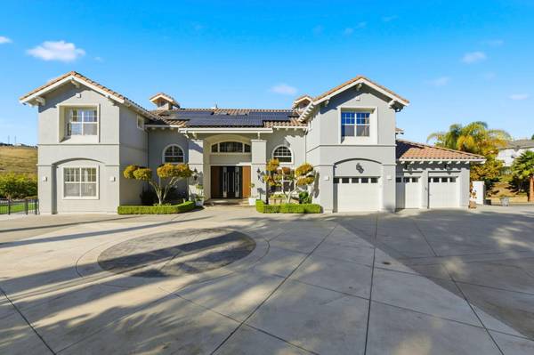 2118 Chisin ST, San Jose, CA 95121