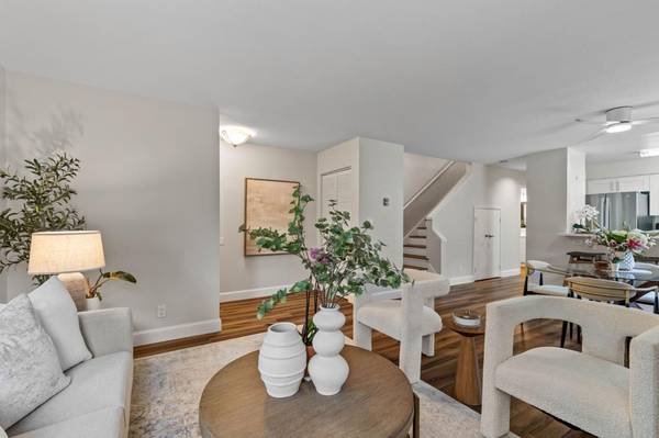 461 Northlake DR 25, San Jose, CA 95117