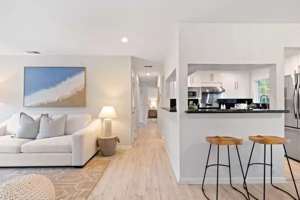 Pacifica, CA 94044,1075 Crespi DR