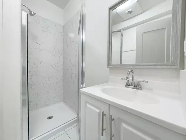 San Jose, CA 95113,411 E Santa Clara ST B