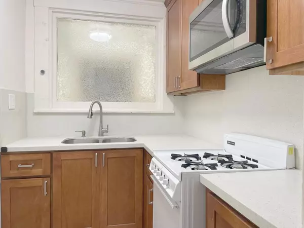 San Jose, CA 95113,411 E Santa Clara ST B