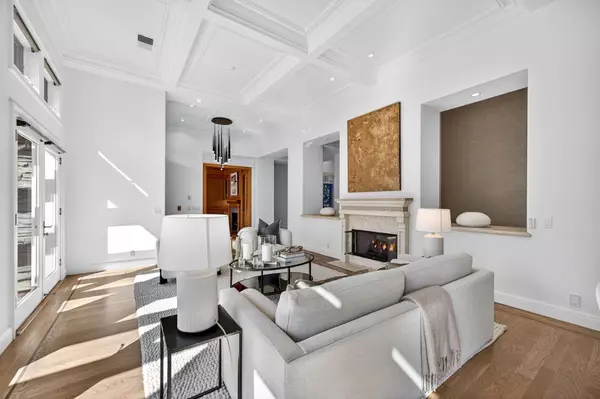 Saratoga, CA 95070,20063 Spaich CT