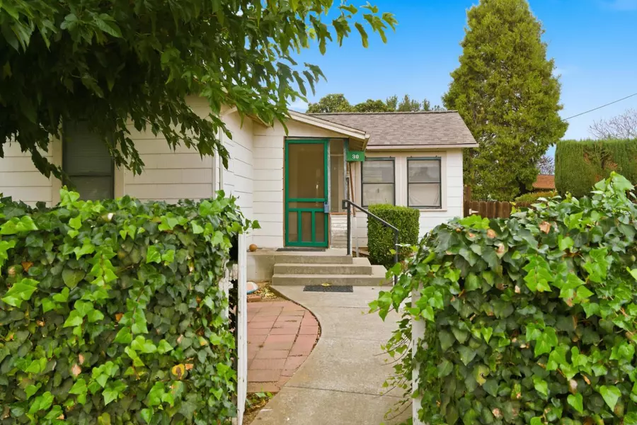 30 Chester AVE, San Martin, CA 95046