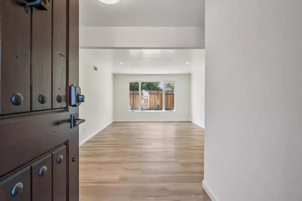 Foster City, CA 94404,700 Gull AVE