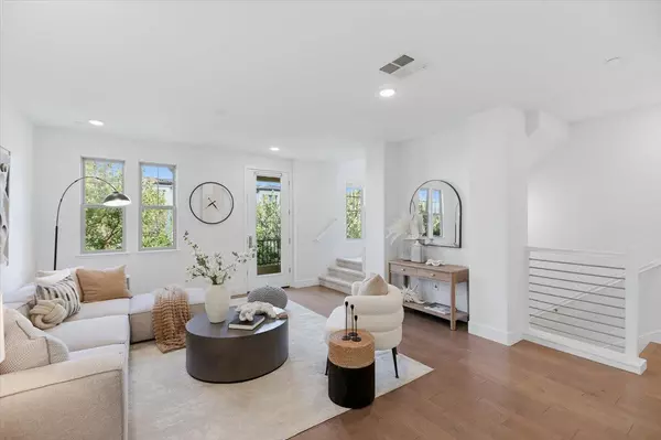 Mountain View, CA 94043,650 Tyrella AVE