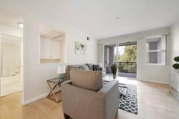 East Palo Alto, CA 94303,1982 W Bayshore RD 223