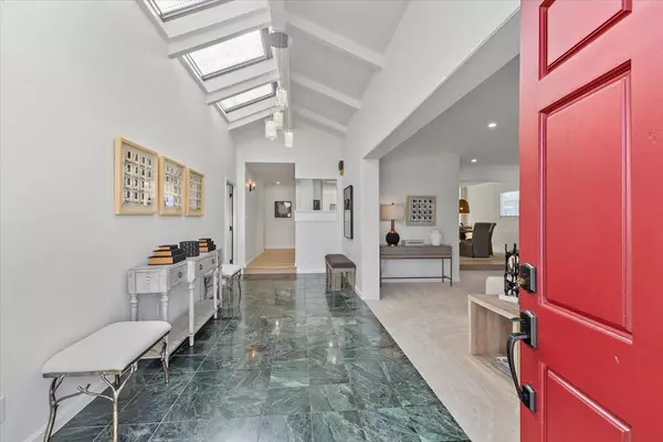 Santa Clara, CA 95051,3182 Mckinley DR