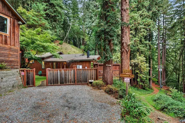 Los Gatos, CA 95033,20851 Assiniboine TRL