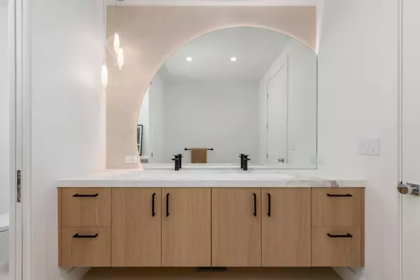 Orinda, CA 94563,12 Las Aromas