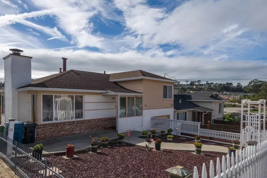 204 Garden LN, Daly City, CA 94015