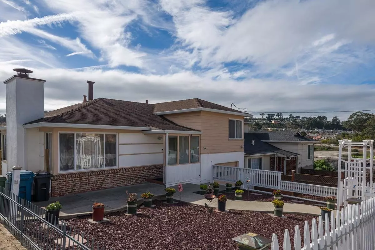 Daly City, CA 94015,204 Garden LN