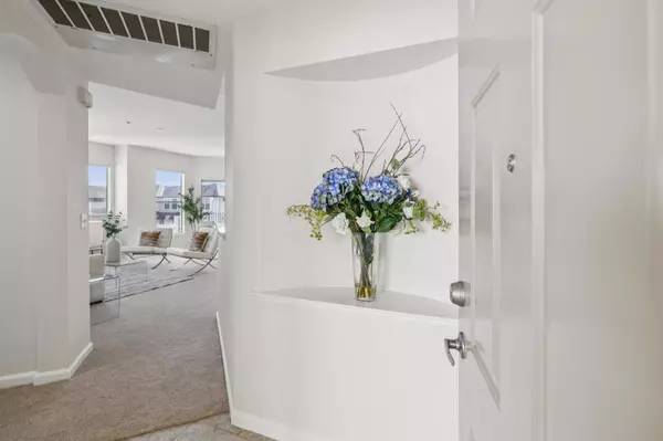 Redwood City, CA 94065,200 Baltic CIR 232