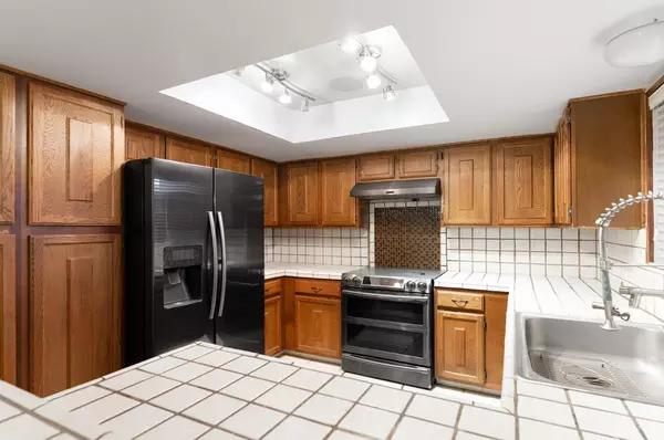 Salinas, CA 93908,23799 Monterey Salinas HWY 20