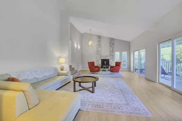 Morgan Hill, CA 95037,17411 Holiday DR