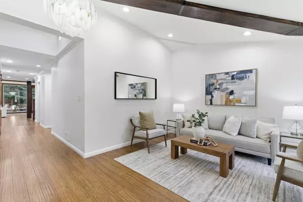 San Carlos, CA 94070,2250 Carmelita DR