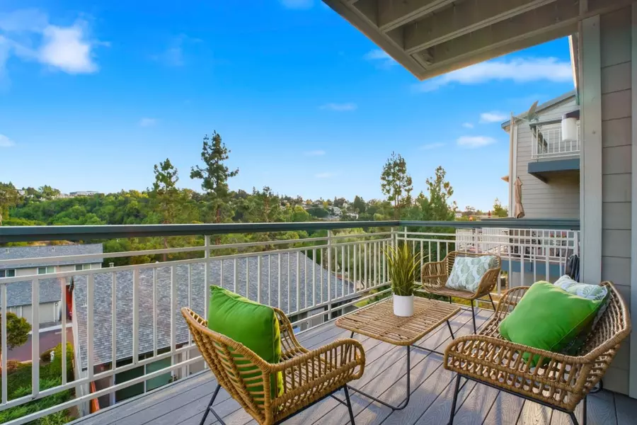 25067 Oakridge CT, Hayward, CA 94541