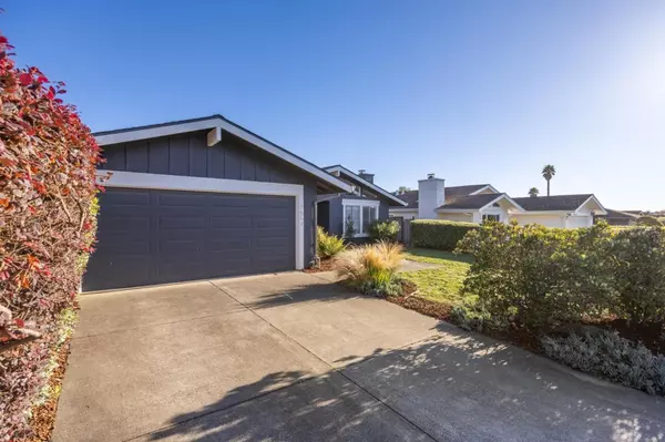 Half Moon Bay, CA 94019,1557 Mizzen LN