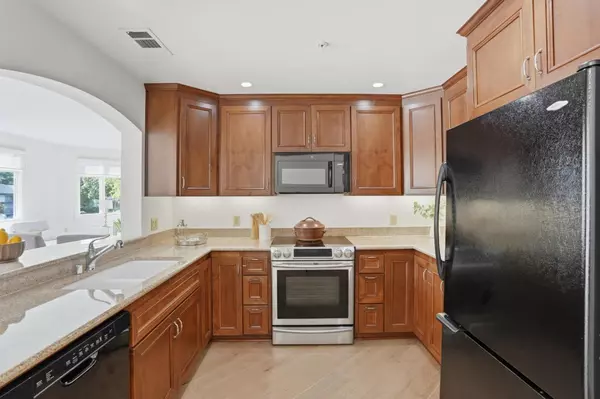 San Mateo, CA 94402,10 CRYSTAL SPRINGS RD 1206