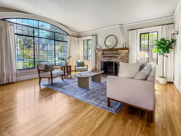 Burlingame, CA 94010,2104 Carmelita AVE