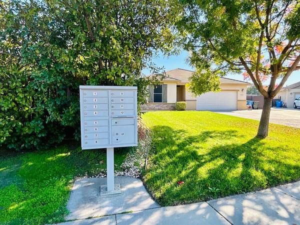 1742 Tesoro DR, Manteca, CA 95337