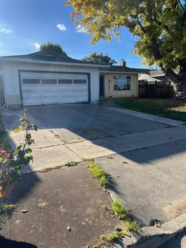 San Jose, CA 95124,3923 La Mesa LN
