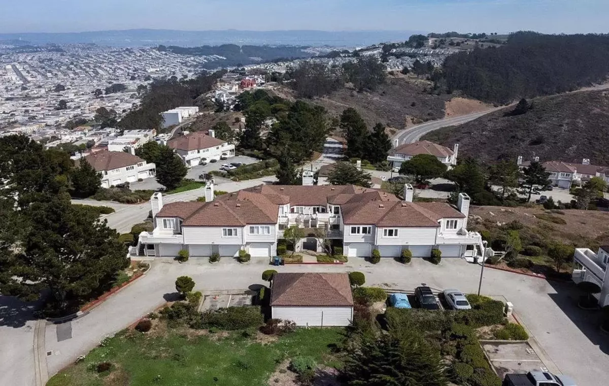 Daly City, CA 94014,741 Pointe Pacific DR 10