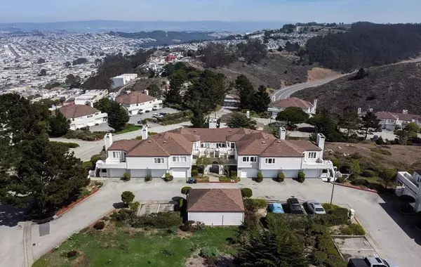 741 Pointe Pacific DR 10, Daly City, CA 94014