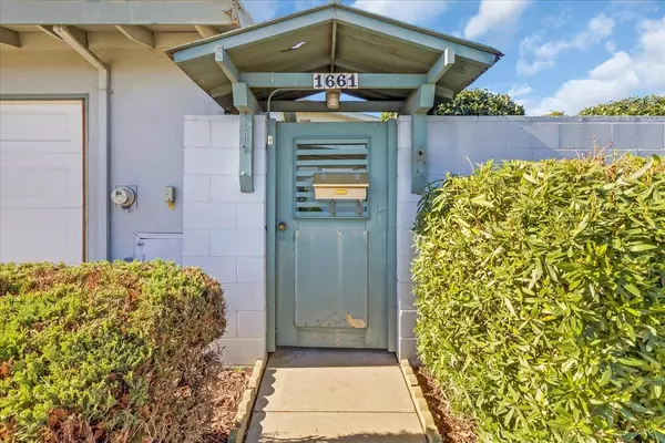 Salinas, CA 93906,1661 Klamath DR