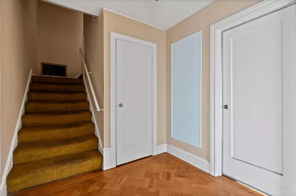 San Francisco, CA 94110,211 Crescent AVE