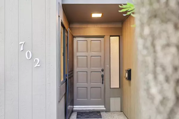 Novato, CA 94949,702 Indian WAY