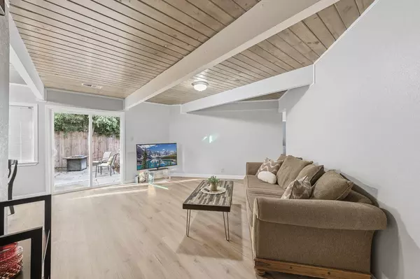 42 Saint Marys PL, Redwood City, CA 94063