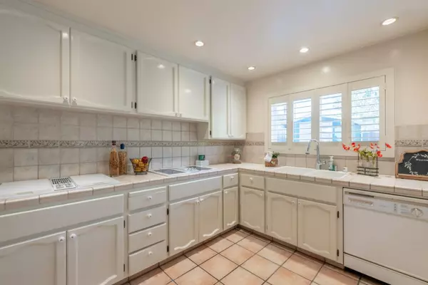 Monterey, CA 93940,981 Monterey CIR