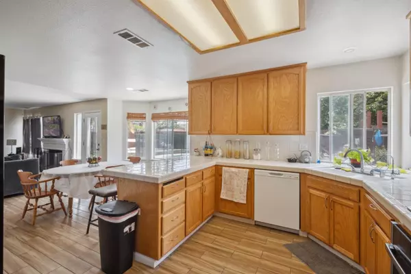 Los Banos, CA 93635,1009 Garden ST