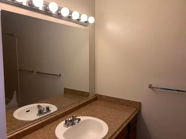 Capitola, CA 95010,919 Capitola AVE 8