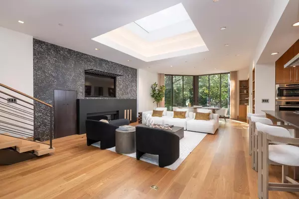 Menlo Park, CA 94025,94 YALE RD