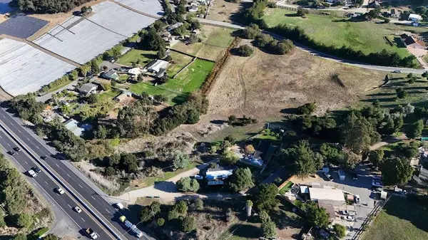 Salinas, CA 93907,10706 Country Meadows RD