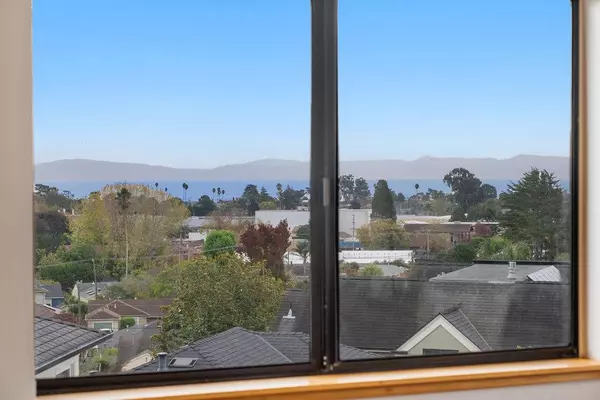 Santa Cruz, CA 95060,118 Las Ondas CT